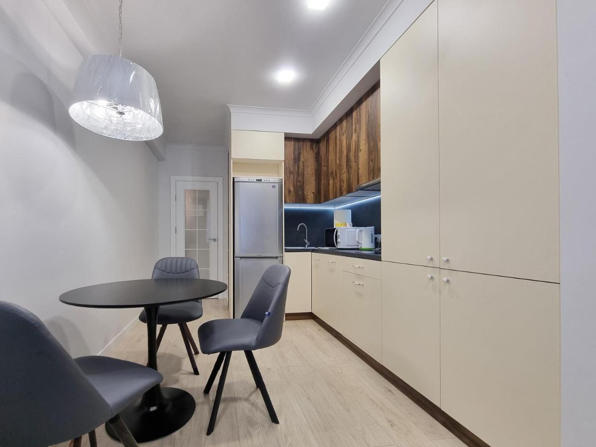 Botanica, 1 Bedroom Apartment With Living Chişinău Esterno foto